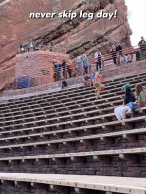 never skip leg day w/ shellzy21 🤯 #runningmotivation #redrocks #sprinting #speedy