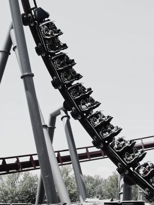 🤩🎠🎢 This is our moment! 🎢🎠🤩 #CedarPoint is officially open for the 2026 season! What are you most excited to ride this year?