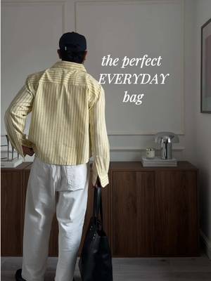 The perfect everyday bag doesn’t exi… 😮‍💨 loving this Ronning leather everyday bag #totebag #fashion #outfitinspo #mensfashion #menstyle 