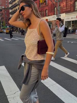 New york #howtodresslikeafrenchgirl 