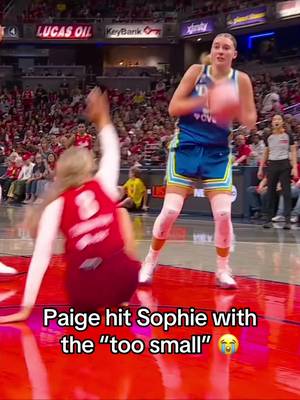 Paige Bueckers hit Sophie Cunningham with the “too small” 😅 #dallas #WNBA #wings #highlight #basketball 