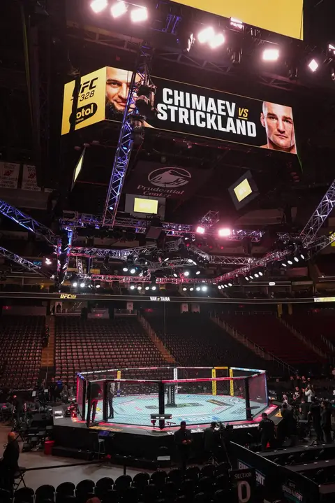 Prudential Center ✅ Chimaev ✅ Strickland ✅ Sábado 9 ✅ Paramount+ ✅ Arranque de UFC 328 ⌛   #ufc328 #TikTokDeportes #chimaev #strickland 