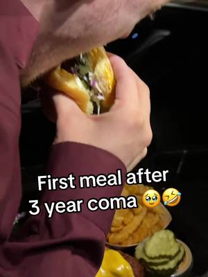 Reminiscing my friend’s first meal after a 3 year coma 🤣😭 #foodreview #fastfood #daveshotchicken 