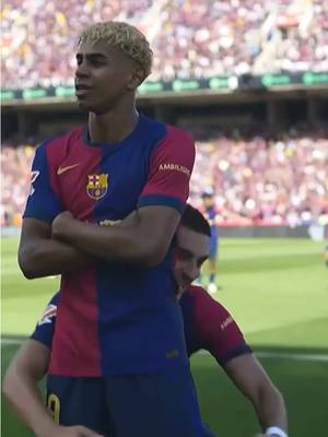 💙🎯❤️ Lamine Yamal's CLASS in the last #ELCLÁSICO at @fcbarcelona's home! #LALIGAEASPORTS #DesenlaceLALIGA #DeportesEnTikTok 