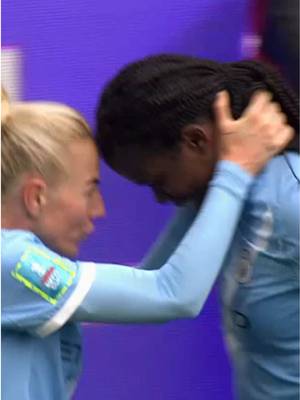 Scenes at Stamford Bridge 🤯 #AdobeWomensFACup #ManCity #woso @TNT Sports Football @HBO Max UK & Ireland 