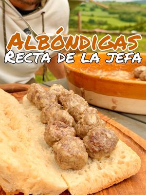 🥖ALBÓNDIGAS🥖 “Receta de la abuela” ¿Me dices que tu hijo no quiere ir a clase? Prepárale este bocadillo de albóndigas y se levanta de la cama que parece Bruce Lee, que luego quiera estudiar es otra cosa… . . #ablondigas #navarra  #bocadillo 
