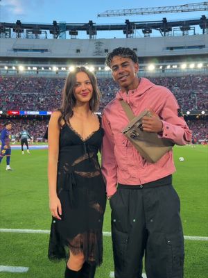 The artist meets the artist 🤝⚽️🎶 @Spotify @Olivia Rodrigo 🩷 #fcbarcelona #barçaontiktok 