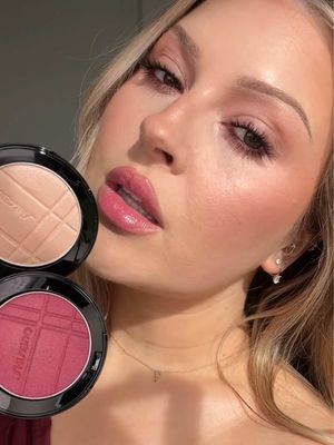 @SHISEIDO really did their thing with these Colour and Glow Enhancers! I put a few shades to the test and could not believe how flawless my skin looked (in any lighting too!) 🩷 I also used the RevitalEssence Loose Setting Powder in Smoothing Matte to finish the base and eye area, and it was v v comfortable to wear! 🥰 I am OBSESSED with the quality! #ShiseidoMakeup #beauty #makeup #enhancer #RevitalEssence 