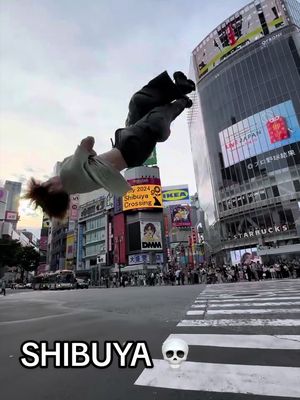 What the hell is happening in Shibuya?? 💀 #shibuya #tokyo #shibuyacrossing #tricking #japan 