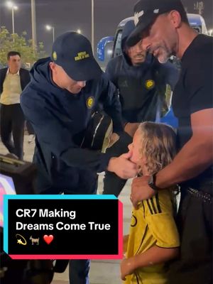 Cristiano making my little man's dream come true tonight 💪🏽  #CR7 #Cristiano #Ronaldo 