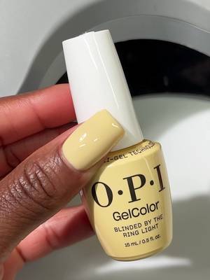 A moment for this perfect pastel yellow polish. 💛 Shade: Blinded by the Ring Light