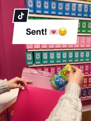Sending Sourz the old fashioned way 📬🩷 … but Amazon is probably faster 😅 Where do you get your PUR Gum from?! ✨Tastes great  ✨Aspartame-free ✨100% sweetened with xylitol  ✨Sugar-free & diabetic-friendly ✨Non-GMO & gluten-free ✨Vegan, nut & peanut-free #purgum #fyp #trend 