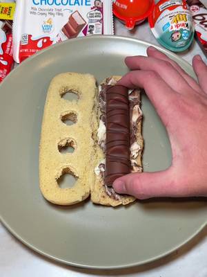 What’s a hot dog with no meat called? #dessert #hotdog #foodhack #thefoodguy #kinder 