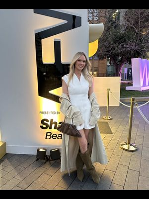 Sydney for a minute with  @SharkBeautyAU #sharkglam #afw2026 