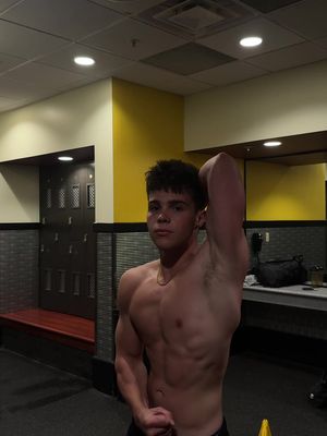 Jarvis make me leaner #youngla #fyp #ascending #gym 