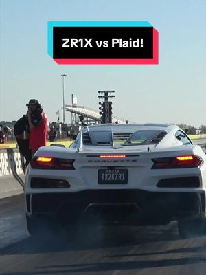 Corvette ZR1X vs Tesla Model S Plaid! 