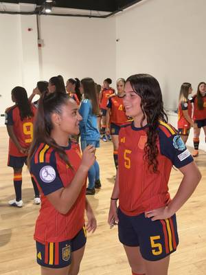 💬 ¿Qué le dirías a la siguiente persona? #U17WEURO | #NuestraBase