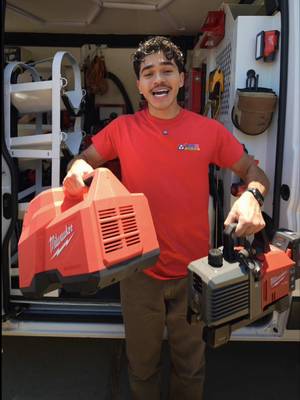 Milwaukee Releases a Fully Cordless HVAC Refrigerant Recovery Machine 👀🔥 Would you run battery powered recovery or are you sticking with corded? #hvac #hvaclife #hvactechnician #hvactech #hvacservice@Milwaukee Tool 