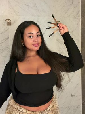 Concealer is mine & @Sephora Collection did it so right with their best skin ever precision concealer cos it legit looks like skin & it’s so convenient #AD @sephora 
