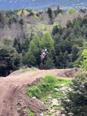 Up and down 😎 @KTM @sachacoenen19 