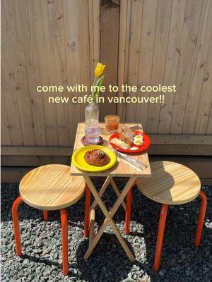 If I can’t hop on a flight, I’m bringing the Copenhagen-style café to my own backyard!! And when I need the coffee to taste good ~and~ look the part, @EarthsOwn is the only way to go <3 #ad