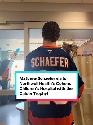 Schaef won the Calder then brought it to @Northwell Health Cohen Childrens Hospital to share this special moment with kids 💙🧡 #NHL #islanders #caldertrophy #schaefer #northwellhealth 
