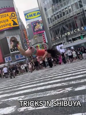 What the hell is happening in Shibuya??? #shibuya #tokyo #shibuyacrossing #tricking #japan 