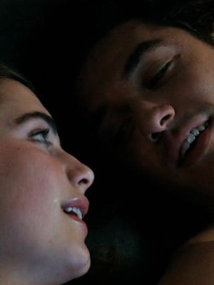 Hannah and Justin? 🙅‍♀️ Hannah and Garrett? 🙆‍♀️ Witness a whirlwind love affair in #OffCampusOnPrime, now streaming!
