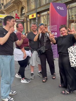 Sign Language 🤟  . There are over 300 distinct sign language worldwide. Here American Sign Language (ASL) was used ❤️ . #asl #langauges #deaf #japan #usa 