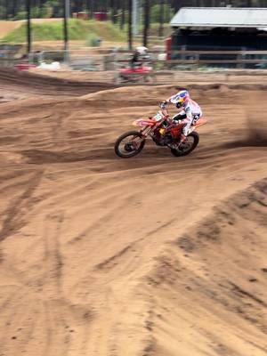 It’s Friday again ✊🏻🚀 @KTM @sachacoenen19 