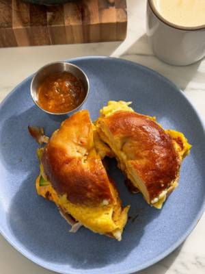 6-Point Viral Bagel Hack 🍳🥯 Ingredients: 3 cooking sprays 2 Eggs ¼ cup Fat free cottage cheese ¼ tsp Kosher salt ¼ tsp Garlic powder 1 pinch Black pepper 1 bagel Sola Plain bagel 1 slice Deli sliced turkey breast 1 slice Reduced fat American cheese ⅛ item Avocado thinly sliced 1 Tbsp Salsa Recipe: 1. In a medium bowl, whisk the eggs, cottage cheese, salt, garlic powder, and pepper. 2. Coat a large nonstick skillet with cooking spray. Heat on medium. 3. Pour the egg mixture into the skillet. 4. Cook 4 minutes, stirring the eggs gently around edges to allow uncooked egg to reach the pan. 5. Place bagel halves cut sides down in skillet. Cook 1 minute. 6. Carefully flip the entire round of egg and bagel over. Turn off the heat. 7. Fold sides of egg toward the center of bagel halves. Place the cheese, turkey, and avocado on one bagel half. Spoon the salsa on top, then fold the other bagel half over.