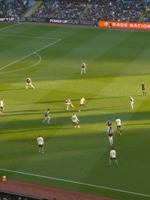 MELHORES MOMENTOS: ASTON VILLA 4X2 LIVERPOOL (PREMIER LEAGUE) O Aston Villa está de volta à Uefa Champions League. A equipe, que no próximo meio de semana disputa a final da Europa League, confirmou a sua presença na maior competição do continente nesta sexta-feira (15), ao superar o Liverpool por 4 a 2, no Villa Park, pela Premier League. Assista aos jogos da Premier League pela ESPN no Plano Premium do Disney Plus. #PremierLeagueNaESPN #Recap #astonvilla #melhoresmomentos #liverpool 