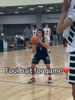 Is foul baiting a skill or nah?🤔 #fyp #aau #madehoops #basketball 
