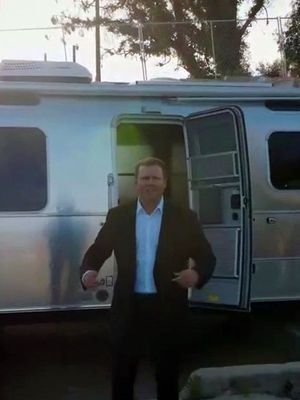 “The Right Squad” discussed how Los Angeles mayoral candidate Spencer Pratt’s AI-driven campaign strategy is completely shifting the political playbook.