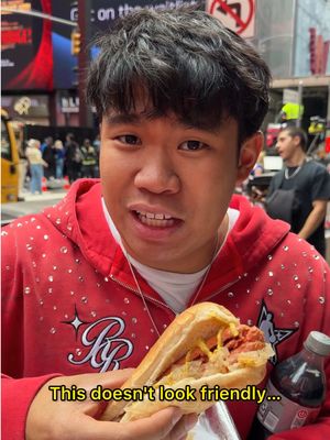I Tried a NYC Hot Dog 🌭 