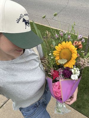 First full day as an Arkansas resident…so of course I had to check out the Bentonville Farmers Market while still working on setting up my apartment! #bentonvillearkansas #farmersmarket 