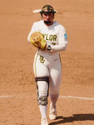 When your sophomore pitcher wakes up and throws a no-hitter in the NCAA Tournament >>>> 🥹 #SicEm #softball #wcws #collegesoftball #pitching 