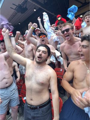 THE TARPS OFF CREW IS ELECTRIC  #MLB #baseball #tarpsoff #cardinals 
