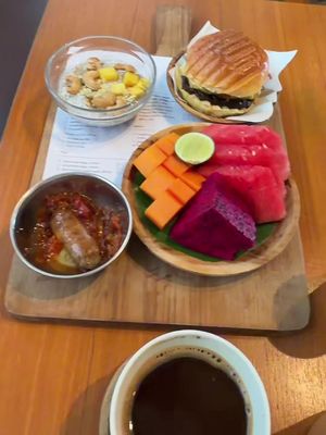 BY FAR my fav breakfast in Bali!!! Save if your coming or send to a friend if they are heading over #YUM #canguu #bali #balibreakfast 