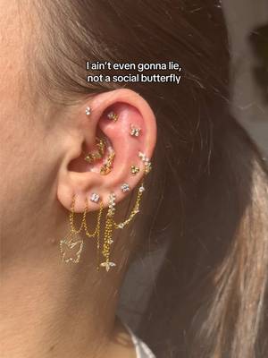 my happy place 🦋✨ #piercingtok #earcuration #earstyling #earstacking #daith 