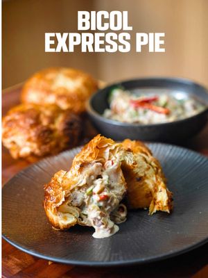 Bicol Express Pie 🥧🌶️🤯 Made this with @makalipie and this honestly tastes even better than we expected. The filling almost tastes like a curry pie. Creamy, spicy, buttery, rich, and soooo addicting.  Might need to turn more Filipino dishes into pies now 👀 Let us know what we should try next!!