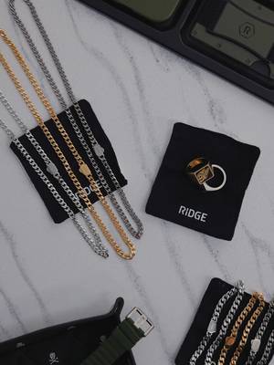 No occasion needed. No special moment required. Just put it on. Ridge Chains — available now in 18K gold, platinum, and titanium.