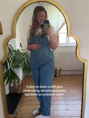 trust no-one 😎 #pregnant #secondtrimester #pregnantlife 