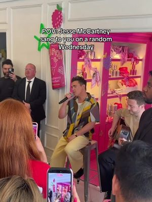 shout out @Jesse McCartney for (oli)POPPING out to La La Land🫧🎤