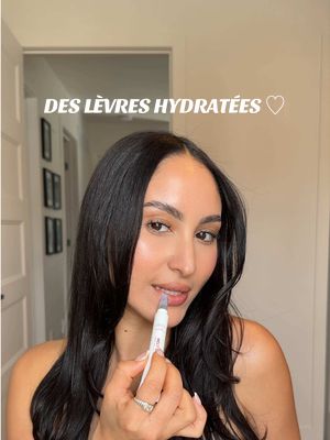 Pour des lèvres hydratées avec un fini super glossy, j’adore les Crèmes pour les lèvres Sugar Melt de @Fresh Beauty ! 🍊 Blood Orange Zest : orange sanguine 🍉 Watermelon Rind : melon d’eau 🥭 Mango Pulp : mangue En plus, tu peux en remettre tout au long de la journée, disponibles chez @@sephoracanada#A#Ad