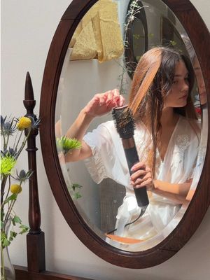 Putting the ever pure iron sleek line to the steamer test 🧖‍♀️ @loréal paris usa  ﻿﻿#lorealparispartner  ﻿﻿#lorealparishaircare  ﻿﻿EverPure Iron Sleek