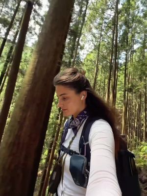 I always feel so refreshed after spending time in the mountains and this trail took it to a whole new level 🥾🌲🎋 #Hiking #japan #kumanokodo 
