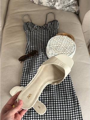 Summer gingham🤍 #zaradress #zara #gingham #summeroutfits #ginghamdress 