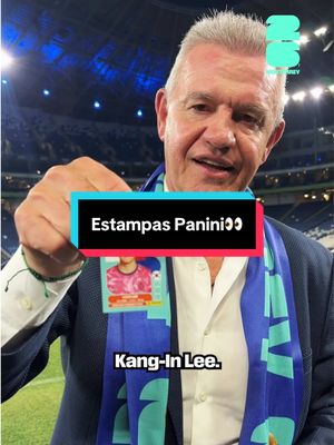 Abriendo sobres @panini_mx con el DT de la Selección Nacional de México, Javier Aguirre. 👀🇲🇽 ¿Alguien quiere intercambiar? ⚽️ #WeAreReady #SomosMonterrey #Somos26 #TikTokDeportes #FIFAWorldCup 