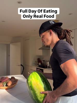 Day 139 - Eating Only Real Food 🍉 Sea moss + recipes via link in bio. 10am: Watermelon, Ginger Juice   10am: @theelectrictribe Sea Moss 🔋   92+ minerals. Non-negotiable.   11am: Quinoa Porridge   1pm: Loaded Sweet Potato 🍠   4pm: Coconut Matcha Smoothie   8pm: Chickpea & lentil curry, sweet potato, plantain, leafy greens, avocado, kimchi, hummus You get out what you put in 🔋 #unprocess #wholefoods #whatieatinaday #watermelon #seamoss 